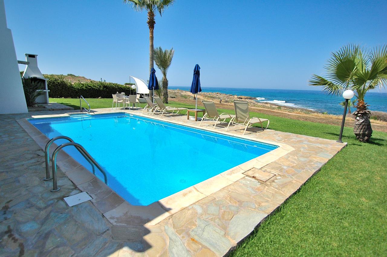 Kymmates Beach Front Villas Paphos Ngoại thất bức ảnh