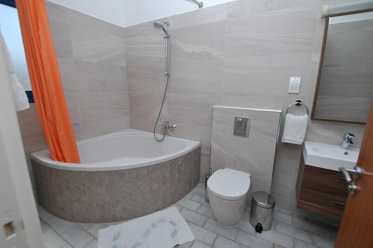 Kymmates Beach Front Villas Paphos Ngoại thất bức ảnh