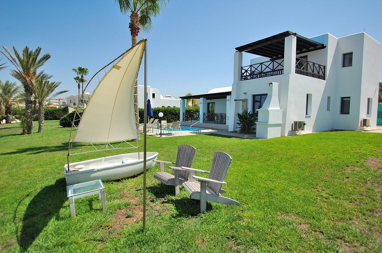 Kymmates Beach Front Villas Paphos Ngoại thất bức ảnh