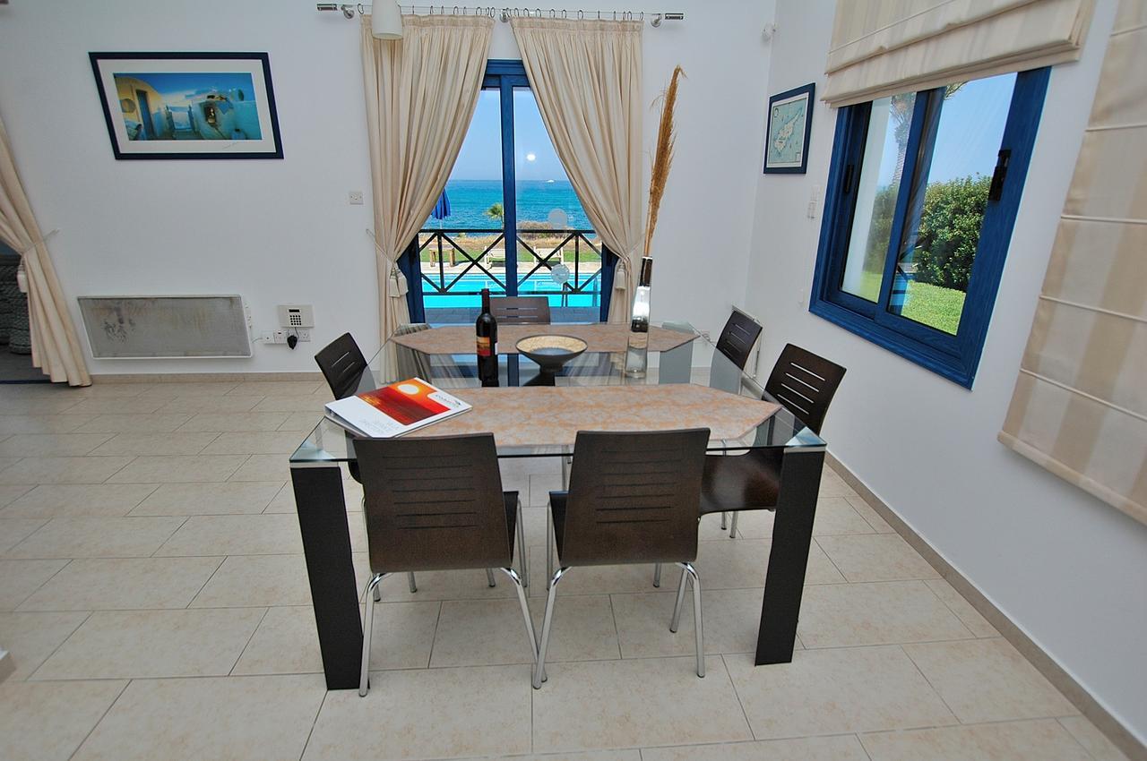 Kymmates Beach Front Villas Paphos Ngoại thất bức ảnh
